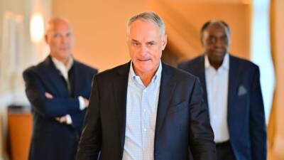 Rob Manfred - MLB reacts angrily to locked-out players new offer - cbc.ca - Usa - Florida