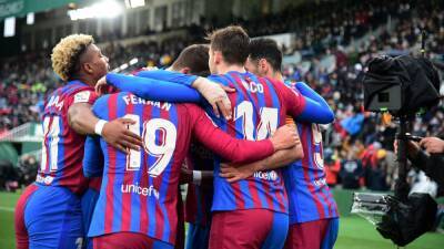 Elche 1-Barcelona 2 | El Barça sigue su escalada