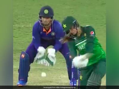Watch: India Wicketkeeper Richa Ghosh Pulls Off Stunning Stumping In Win Over Pakistan In Women's World Cup - sports.ndtv.com - India - Pakistan