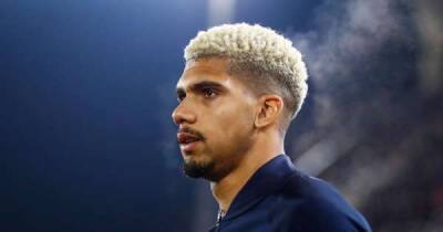 Barcelona defender drops transfer hint amid Liverpool as Bukayo Saka contract claim made