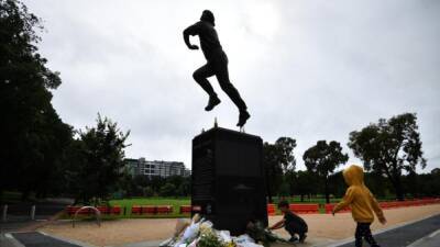 Shane Warne - Shane Warne's heartbroken family in shock - 7news.com.au - Australia - Thailand