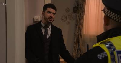 ITV Coronation Street fans point out issue with Adam and Lydia plot that the solicitor is missing