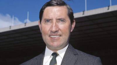 Ham United - Matt Busby - Frank O'Farrell: Former Manchester United, Leicester and Torquay manager dies aged 94 - bbc.com - Manchester - Uae - Iran -  Leicester -  Cardiff