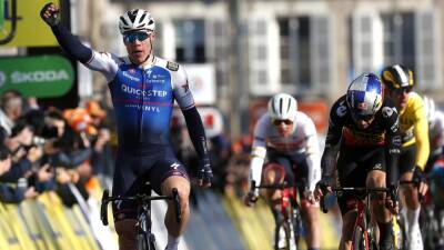 Fabio Jakobsen wins bunch sprint at the end of the second stage of Paris-Nice for QuickStep Alpha Vinyl
