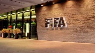 FIFA set to let foreign players leave Russia until June