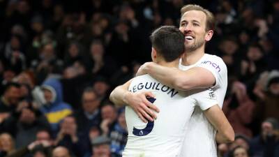 Five-star Tottenham deepen awful Everton's woes