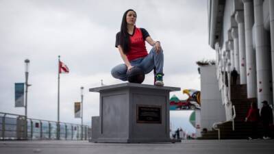 Vancouver's new statue-less statue aims to honour overlooked women - cbc.ca - Canada -  Vancouver