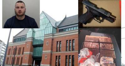 Dad caught smuggling loaded gun into a stolen BMW - and ammo was found hidden in a sock - manchestereveningnews.co.uk - county Oldham