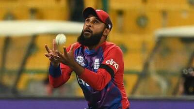 Cricket laws change: New batter on strike even if batters 'cross' on catch from October - bbc.com