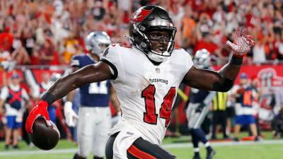 Tampa Bay Buccaneers place franchise tag on wide receiver Chris Godwin, 26, source says