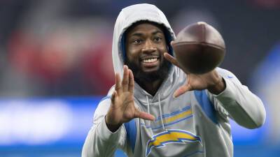 Chargers sign 3-year extension with WR Mike Williams