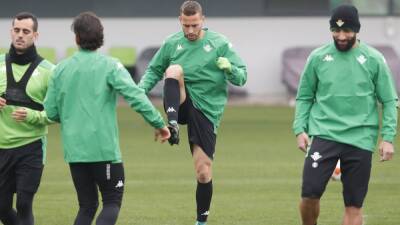 William Carvalho - Rafael Borre - Oliver Glasner - Un vuelo entre las Águilas - en.as.com