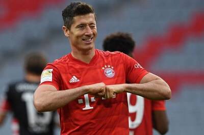 Bayern reach Champions League last 8 as Lewandowski hat-trick sinks Salzburg