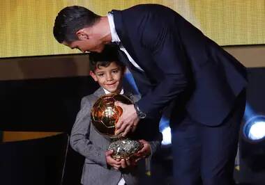 Cristiano Ronaldo Jr. Replicates His Dad's Iconic Stepovers Before Ripping The Net Off With Outrageous Strike - sportbible.com - Manchester - Dubai