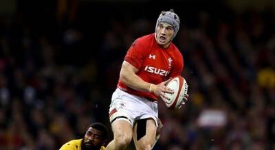 Wales recall centre Davies, Navidi for France Six Nations clash