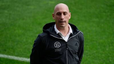 Luis Rubiales - "Hay 5 o 6 favoritas al Mundial, y luego sorpresas como Suiza..." - en.as.com -  Doha