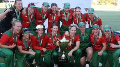 Tasmania's champion cricketers the Tigers united with Ruth Preddy Trophy following courier fail - abc.net.au - Australia