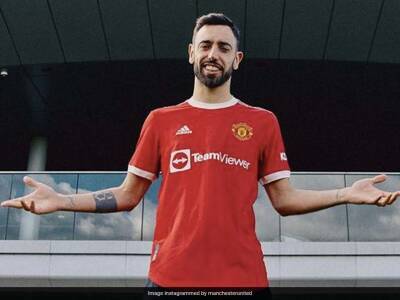 Richard Arnold - Ed Woodward - Bruno Fernandes - Bruno Fernandes Signs New Manchester United Deal Till 2026 - sports.ndtv.com - Manchester - Portugal -  Lisbon
