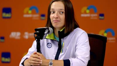 Justine Henin hopes Iga Swiatek will thrive as world No. 1 after Ash Barty's decision to retire from tennis