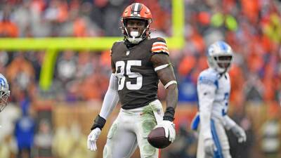 Ian Rapoport - Browns' David Njoku pulls off timely prank - foxnews.com - county Eagle - county Brown - county Cleveland -  Cincinnati