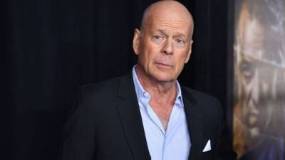 Los problemas de Bruce Willis en sus últimos rodajes por su afasia: guion limitado y desorientación - Tikitakas - en.as.com