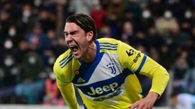 Massimiliano Allegri - Matthijs De-Ligt - Adrien Rabiot - Vlahovic pounces to earn Juventus comeback win at Cagliari - channelnewsasia.com - Netherlands - Serbia - Italy