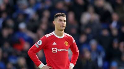 Cristiano Ronaldo - Ronaldo apologises after mobile phone incident following Man United loss - channelnewsasia.com - Manchester