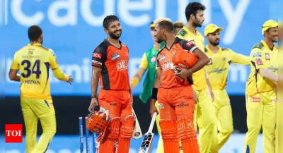 IPL 2022, CSK vs SRH: Chennai Super Kings lose to Sunrisers Hyderabad for fourth straight defeat - timesofindia.indiatimes.com - Washington - county Kane -  Hyderabad -  Chennai - county Williamson