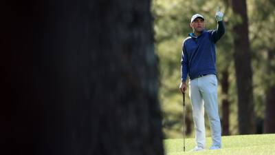 Masters golf 2022: 'A lot of fun' – Scottie Scheffler holds three-shot lead over Cameron Smith ahead of epic final day