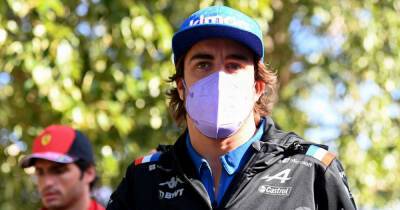 Alonso to race with injured thumbs after Australian GP qualifying crash