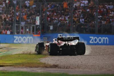Carlos Sainz reveals pre-race issue that led to Australian GP retirement