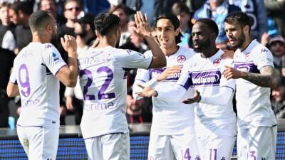 Nicolas Gonzalez - Mario Rui - Napoli’s Serie A title hopes dealt huge blow after home loss to Fiorentina, in boost for AC Milan and Inter - eurosport.com - Brazil - Nigeria