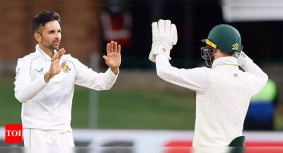 Kyle Verreynne - Mominul Haque - 2nd Test: Maharaj, Harmer claim early wickets as Bangladesh chase 413 - timesofindia.indiatimes.com - Australia - South Africa - New Zealand - Bangladesh -  Durban