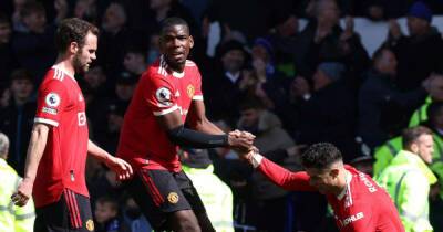 Watch: Man Utd squad shockingly ignore fans after Everton defeat