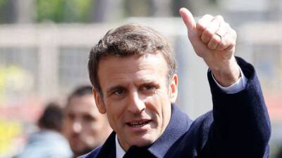 ¿Qué ideología tiene Macron con 'En Marche!' y cuál era su profesión antes de ser político?