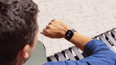 “Lo tiene todo y más”: así es Fitbit Versa 3, la mejor alternativa al Apple Watch - Showroom