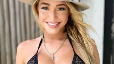 Detenida Courtney Clenney, modelo de OnlyFans acusada de asesinar a su novio - Tikitakas - en.as.com