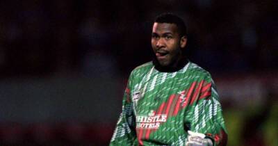 Carlton Palmer - A forensic analysis of Lucas Radebe playing in goal against Man Utd - msn.com - Manchester - South Africa - county Nelson