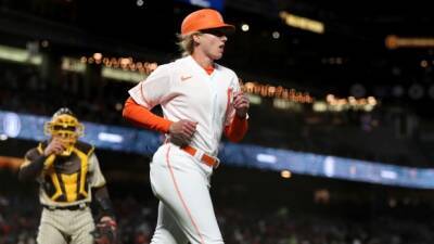 Giants' Nakken becomes first woman to coach on-field during MLB game - tsn.ca - San Francisco