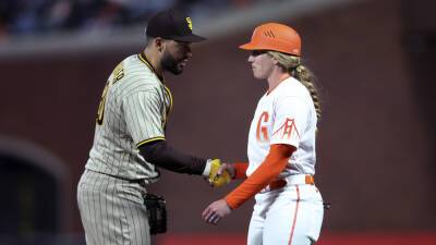 Jed Jacobsohn - Giants' Alyssa Nakken becomes 1st MLB female coach on field - foxnews.com - San Francisco -  San Francisco - county San Diego