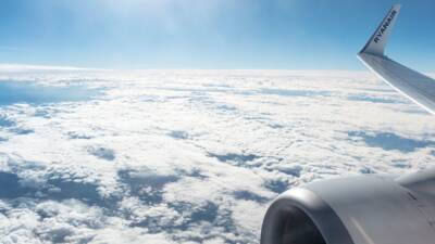 Destapan que un avión comercial y un helicóptero estuvieron a punto de chocar en el Estrecho - en.as.com - Gibraltar