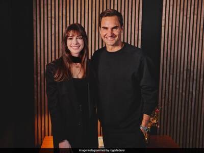 Roger Federer - Hubert Hurkacz - Watch: Roger Federer, Anne Hathaway Share "Electric Chemistry" In New Ad - sports.ndtv.com - Switzerland - Poland