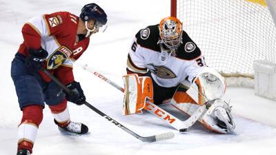 Jonathan Huberdeau lifts Panthers over Ducks in OT for 8th straight