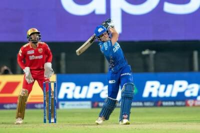 Winless Mumbai slump to fifth IPL defeat despite superb Brevis innings