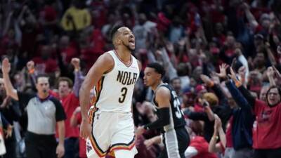 McCollum, Pelicans top Spurs in play-in game
