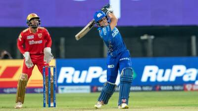 Dewald Brevis - IPL 2022: Dewald Brevis' 4 Consecutive Sixes vs Punjab Kings Breaks The Internet - sports.ndtv.com - India - county Kings
