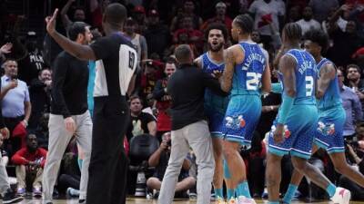 Charlotte Hornets - Hornets F Bridges fined $50K for throwing mouthpiece into crowd - tsn.ca -  Atlanta -  Charlotte