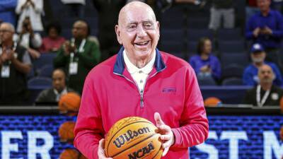 ESPN college basketball analyst Dick Vitale says cancer in remission, rings bell to signify end of chemotherapy treatment