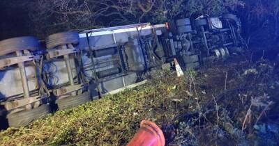 M6 traffic delays with motorway to shut as lorry overturns in early hours crash - latest updates