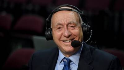 ESPN announcer Dick Vitale rings bell in celebration of being cancer free - cbc.ca - Florida